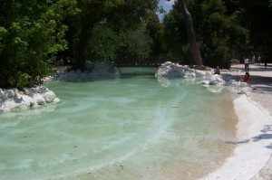 A pond to sit by in the National Gardens.